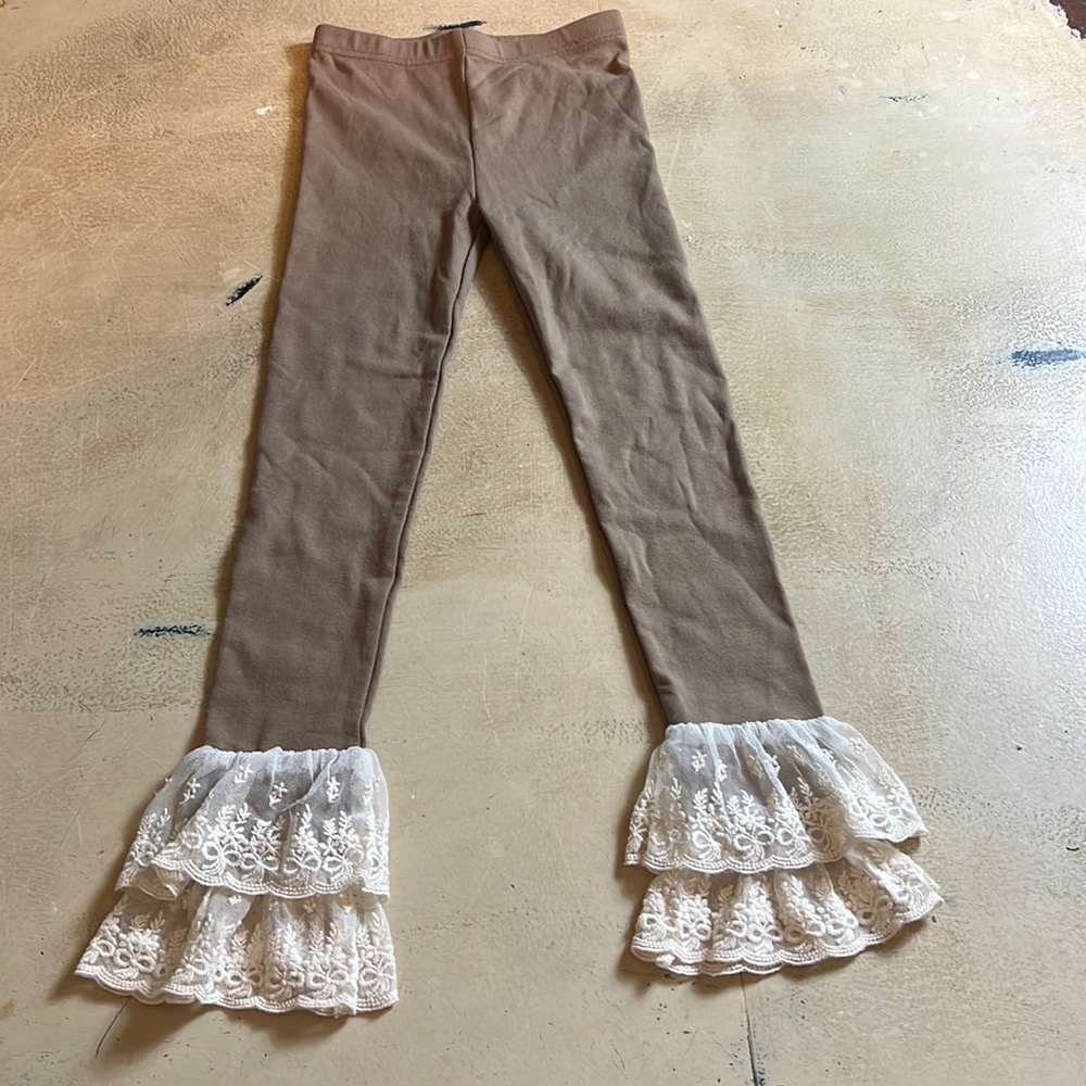 ML kids, lace hem leggings, stretchy and soft, size 7, NWOT, taupe